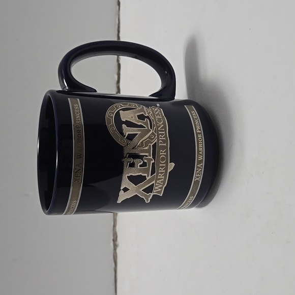 Xena Memorabilia mug in silver print - Picture 1 of 4